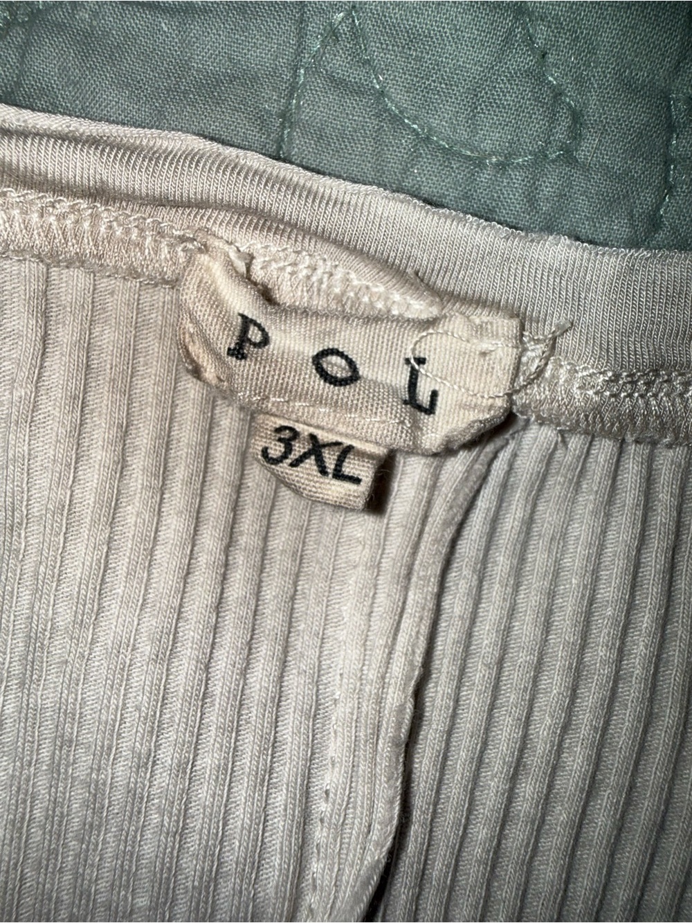 POL Kahki Colored V-Neck Layered Rib Tunic - Picture 4 of 4